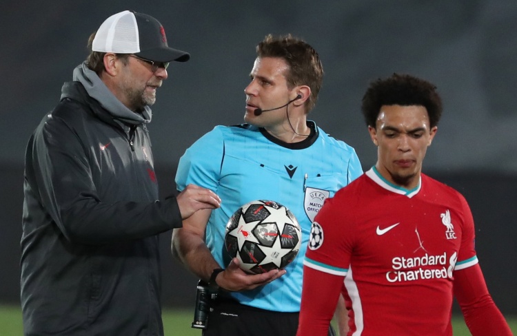 足球欧洲豪门宣布亏损，财政危机加深